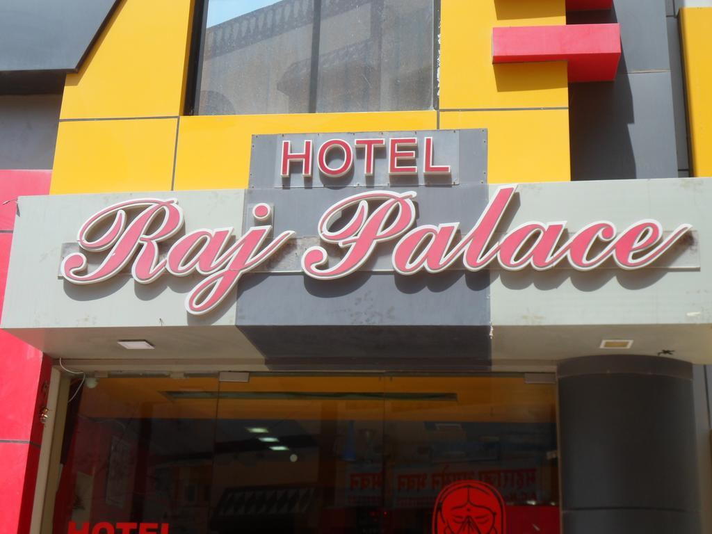 Hotel Raj Palace Dwārka Exteriör bild