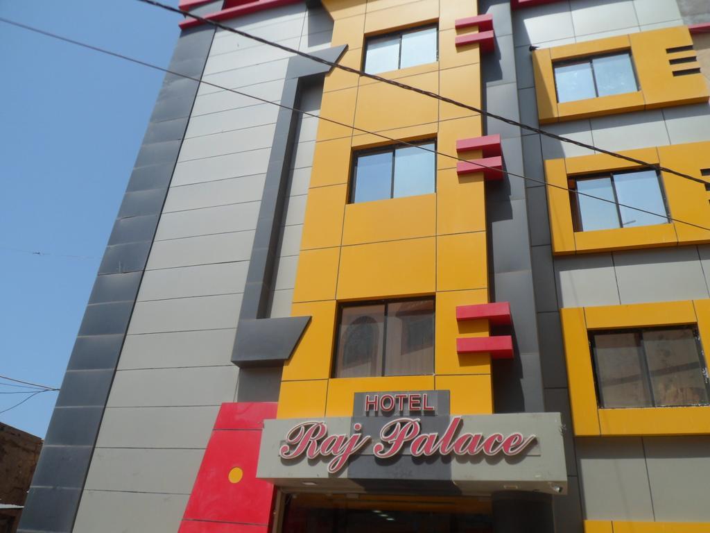 Hotel Raj Palace Dwārka Exteriör bild